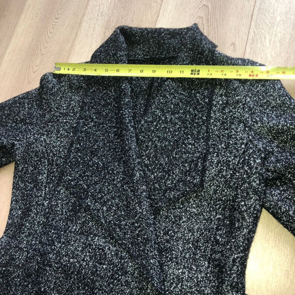 Like New - CHIC By Jacob Herringbone Belted Wrap Coat Size M - Picture 14 of 17